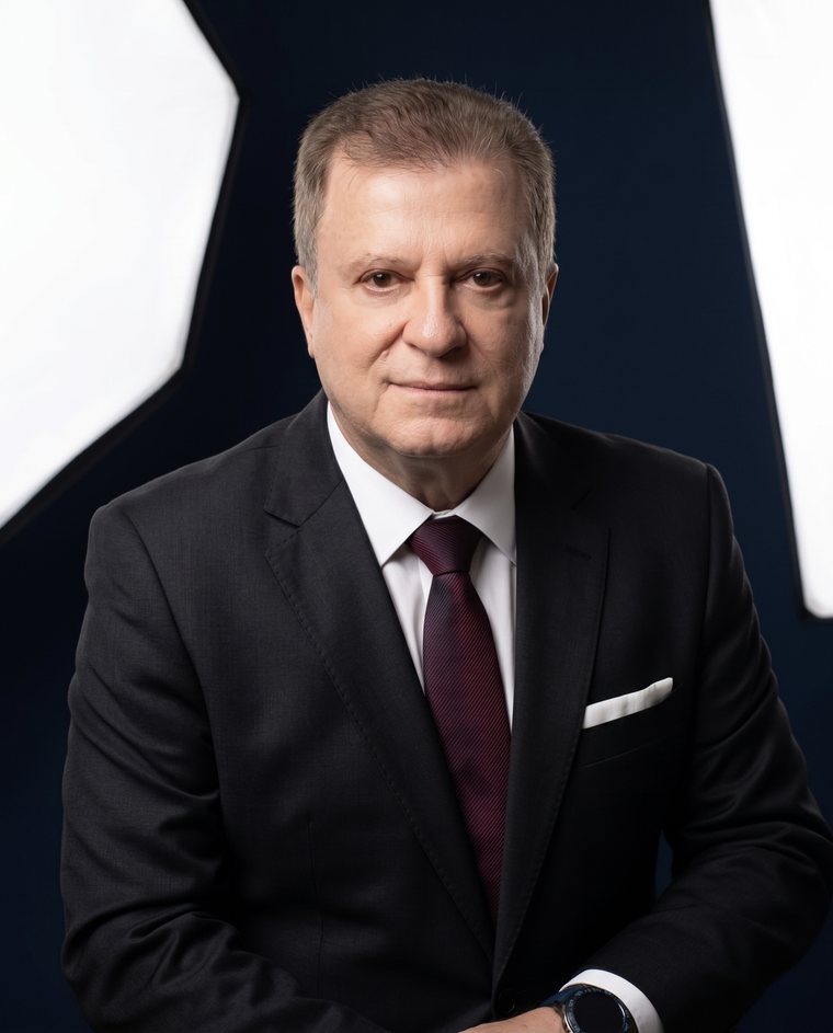 Dr. Afonso Morais